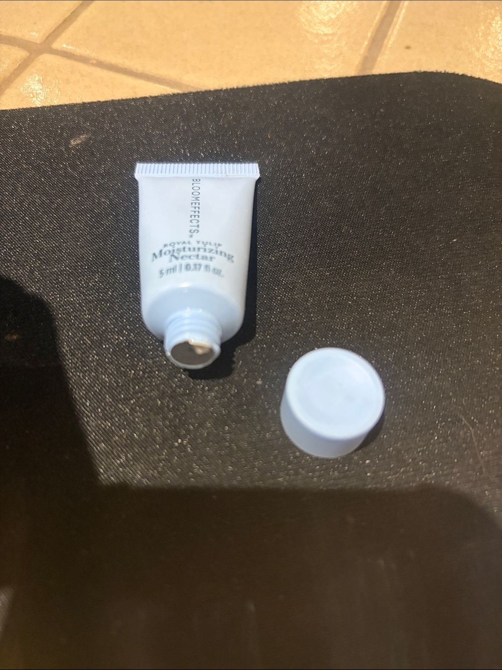 Bloom Effects Light Blue Moisturizing Nectar Tube - Hydrating Face Cream